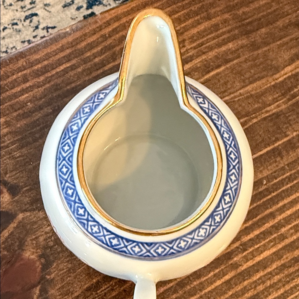 Vintage Chinese Blue and White Porcelain Creamer - Picture 6 of 6